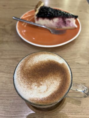   at ZEITGEIST Café in Lyon