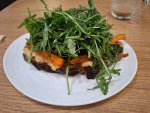  at ZEITGEIST Café in Lyon