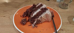 Layer cake at ZEITGEIST Café in Lyon