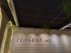  at ZEITGEIST Café in Lyon
