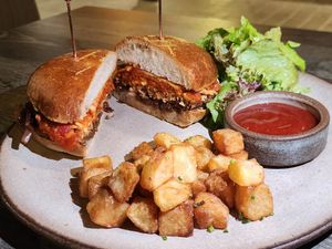 Tomato Jam Burger at Petiole Cafe in Janabiyah