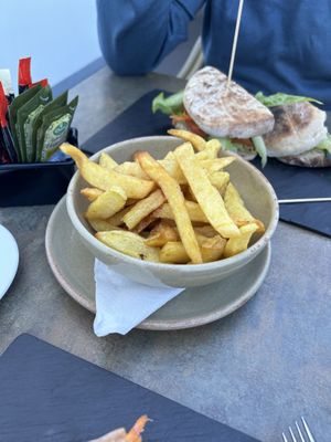 Fab chips   at Adega do Compadre in Santana