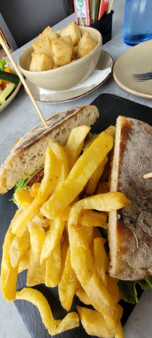 Vegan Burger at Adega do Compadre in Santana