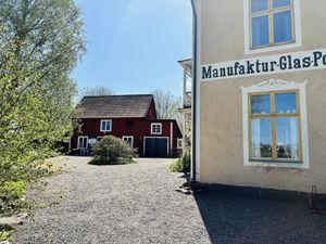 Outside  at Levanders Lanthandelsmuséum in Holsbybrunn