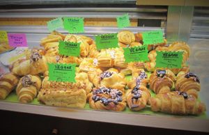 vegan pastries for breakfast at 4 Amici al Bar in Livorno