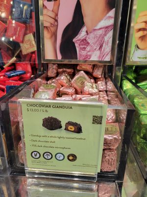 Vegan options at Venchi Chocolate & Gelato Columbus Circle  in New York City