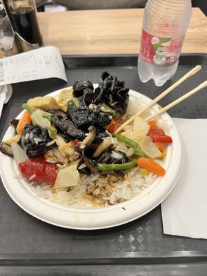 Riso con verdure e tofu  at Wok 'n Go in Budapest