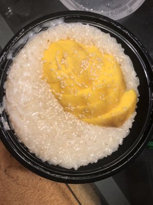 D4 kao niew ma-muang (Mango sticky rice)  at Thai Green Leaf in Copiague