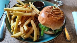 Green Ting burger at JAH JAH  in Ramsgate