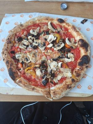 Vegan Pizza Verdure at Moini Steinofenpizza in Leipzig