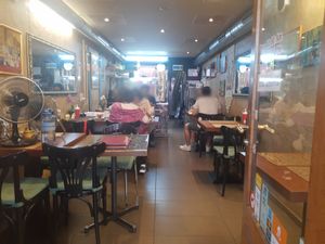 Interior at Tab Tim Thai II in Bern