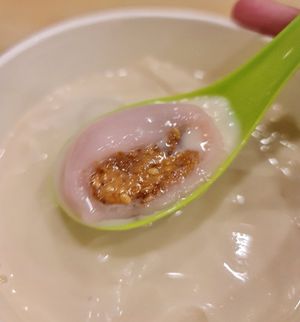 Peanut filling riceball ~ 8/4/22 at Mr Bean - Toa Payoh Hub in Central Singapore