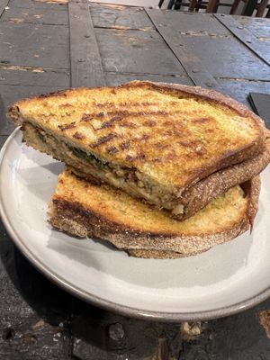 Ch*ckn pesto   at Licence 2 Kale in Rye