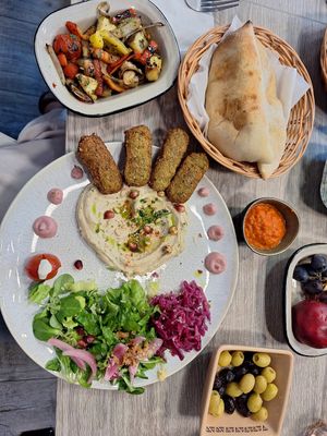 Mahatma Ghandi (with extra Olives) at La Liberta in Graz