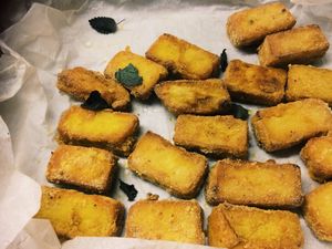 vegan lunch buffet at Mahemarket and Cafe in Tallinn