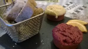 Houmous et crème de betterave at Le Dolly's in Caen