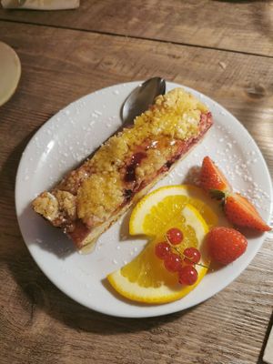 Crumbar at Le Dolly's in Caen