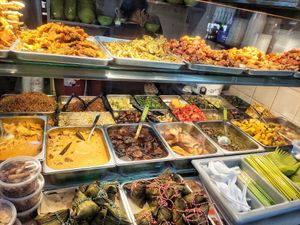 Spoiled of choice, looks good and taste good at Gan Taste 颜味素食 in Central Singapore