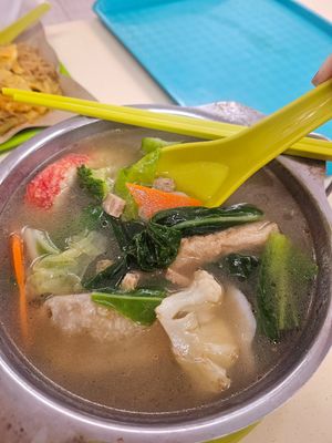 Deli soup basE ~ 13/10/23 at Gan Taste 颜味素食 in Central Singapore