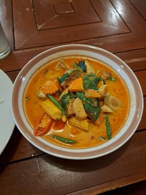 Tempeh red curry at Anchan Vegetarian Restaurant in Chiang Mai