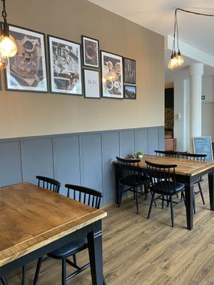 Einrichtung  at Albert's Café  in Zwickau