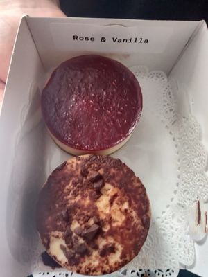 Vegan tiramisu and strawberry cheesecake at Rose and Vanilla  in Amsterdam
