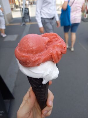 Erdbeer und Kokos at Das Casa in Wurzburg