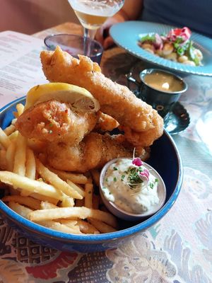 Vish & chips at Ministerie van Geluk in Zoetermeer