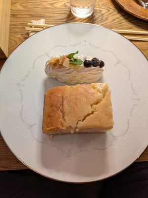 Lemon cake at Bugoro All Vegan in Fukuoka