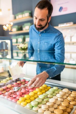 If our macarons are not vegan, they still remain vegetarian. You can enjoy them in our cafe or take them home in a small gift box. at Monsieur Macaron in Muenster
