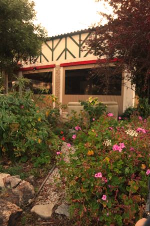 Outside at Centro Tinkuy - Gracias a la Vida Association in Sintra