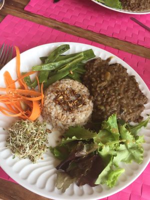 Lentil curry with barley and rice, and accompaniments  at Centro Tinkuy - Gracias a la Vida Association in Sintra