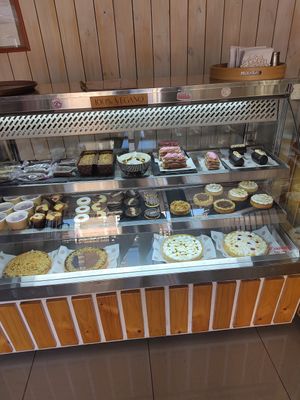 Cake selection at Vegansté in Providencia