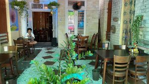 outer hall  at Ẩm Thực Chay Đại Bình in Da Nang