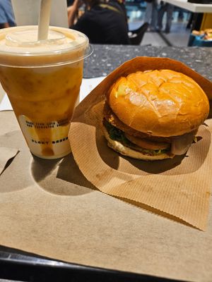 VegMilkshake Solero und der Veganizer at VINCENT - Hbf Leipzig in Leipzig
