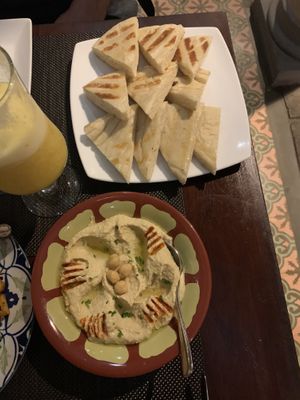 Hummus mezze  at Chambers in Galle