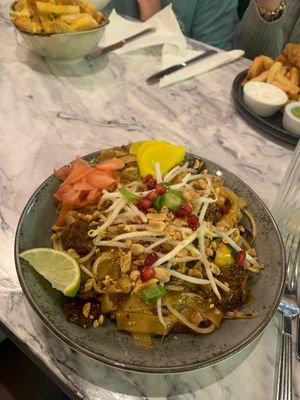 ‘Lamb’ pad Thai! I really liked this, lots of different elements to enjoy! Perfectly sized portion  at Meat The Vegans in North West London