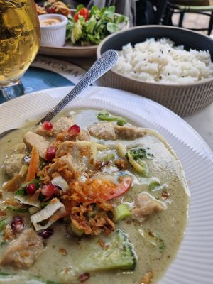Green curry with chicken at Meat The Vegans in North West London