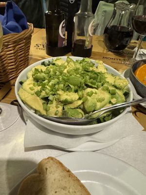 Avocado orange saladd  at A Tasca in Sao Miguel
