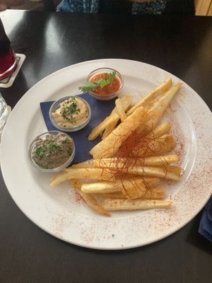 Maniok fries  at Mathilda Vegan in Munich