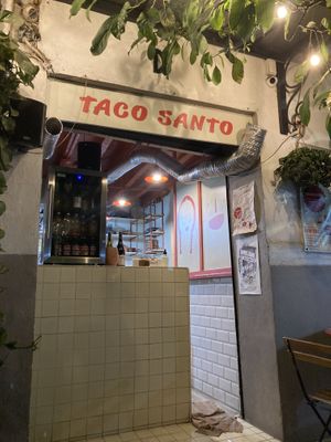 Hole in the wall  at Taco Santo in Mexico City