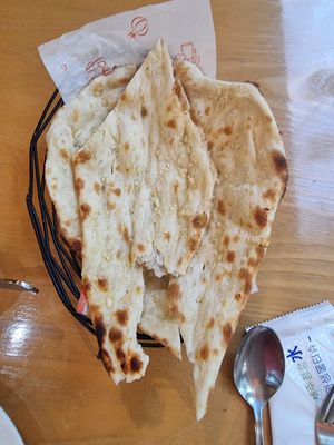 Nan at Rajmahal in Jeju