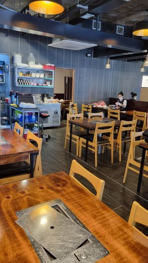 inside at Maehwayangkkochi myeongdongjeom - 매화양꼬치 명동점 in Seoul