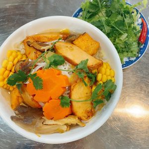 Yummy yummy #Veganuary at Quán Chay Hữu Duyên in Da Nang