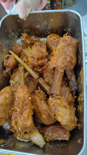 "chicken" vegans can enjoy at Quán Chay Hữu Duyên in Da Nang