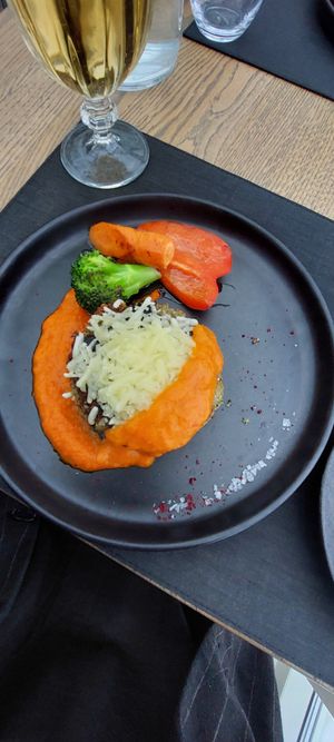 Quinoa burger at Vinterhagen Restaurant & Peisen Bar in Longyearbyen