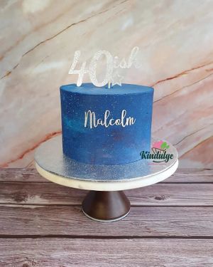 Galaxy themed cake at Kindulge in South West London