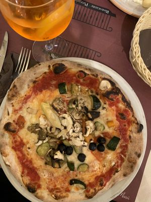 Vegeterian pizza with vegan mozarella  at La Piazzetta di Lorenzo in Campi Bisenzio