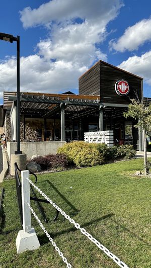 Busy place  at Powder Hound Pizza in Sandpoint