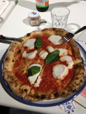 Vegan Margherita pizza   at Pizzium in La Spezia